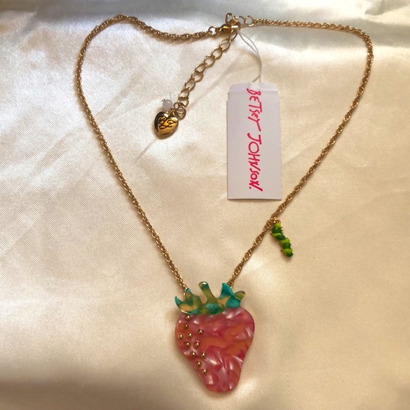 Betsey Johnson Gold Tone Enchanted Garden Strawberry Pendant Necklace NWT - Picture 4 of 12